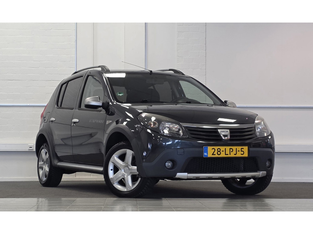 Dacia Sandero Stepway 1.6i Exclusive Trekhaak Airco 3e Eigenaar Allseason banden 52210632-0.jpg | van den Boog Automotive